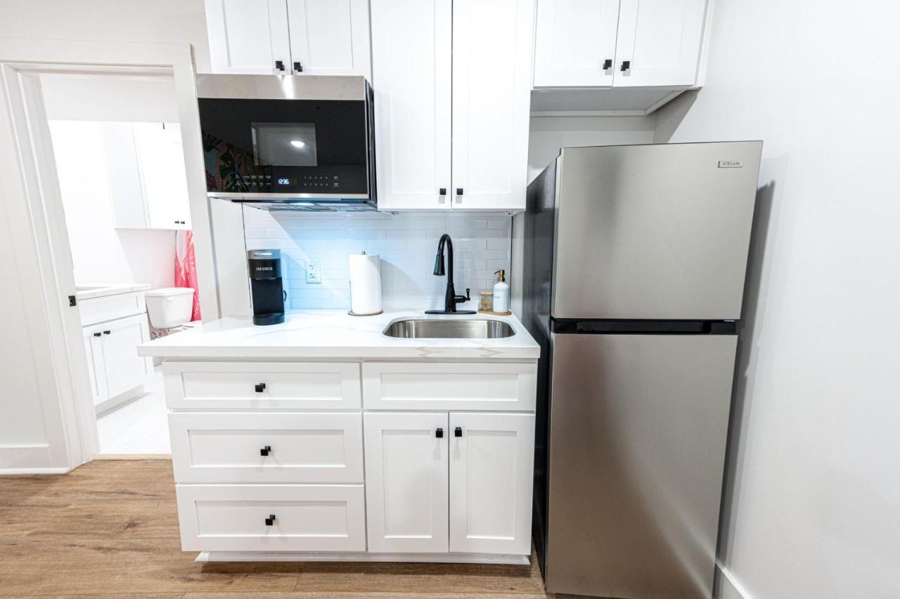 Pastel Tropics Studio Apartment Galveston Buitenkant foto