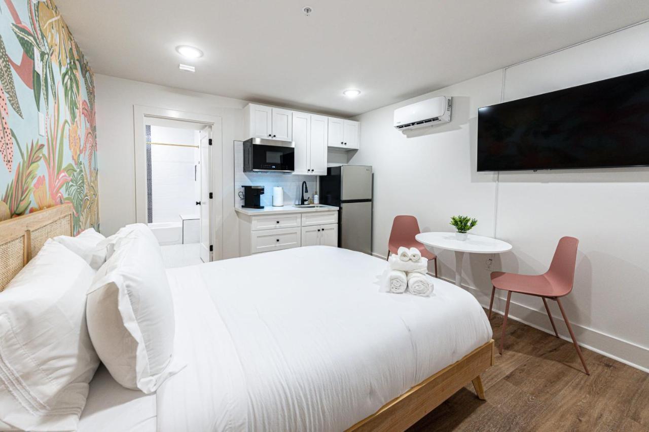 Pastel Tropics Studio Apartment Galveston Buitenkant foto