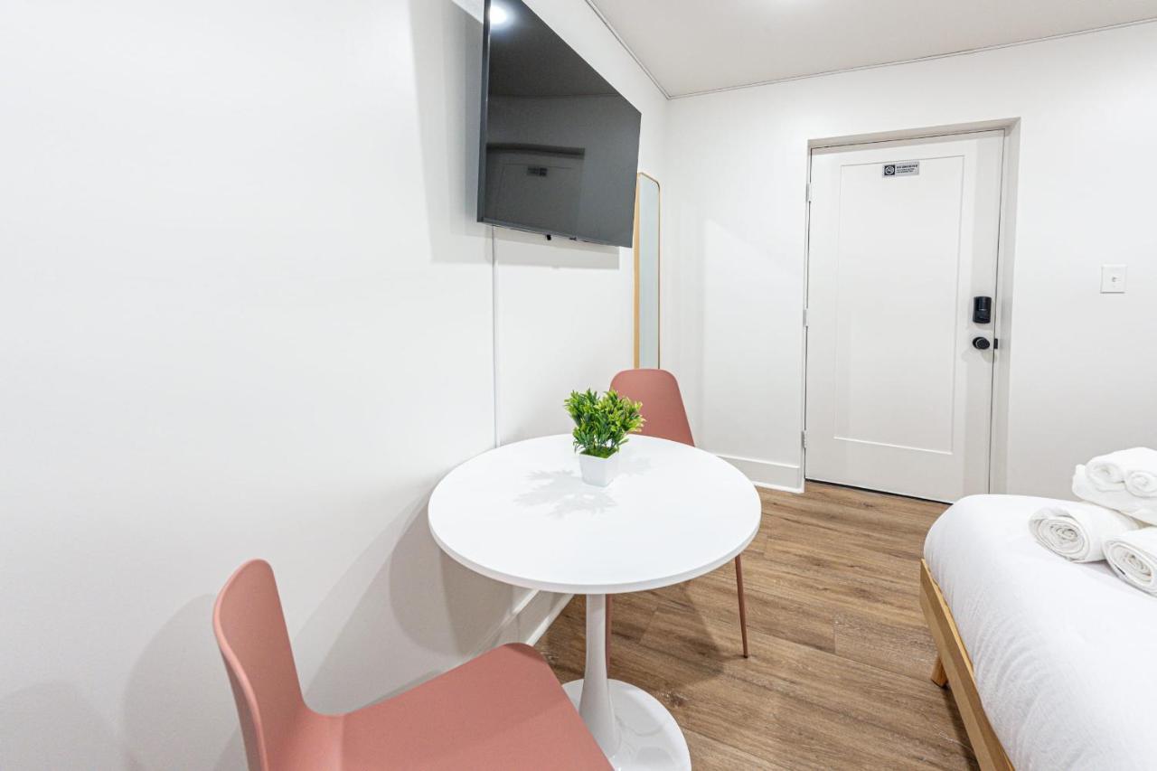 Pastel Tropics Studio Apartment Galveston Buitenkant foto